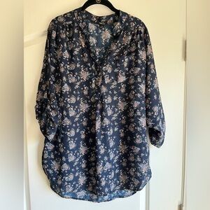 Rue21 Navy Floral V-Neck Button Tunic Blouse